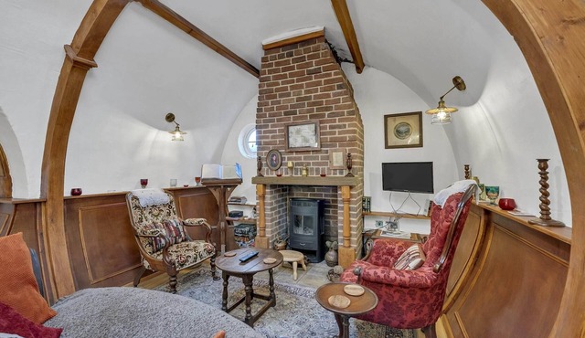 Retreat in Suffolk’s Woodland Countryside