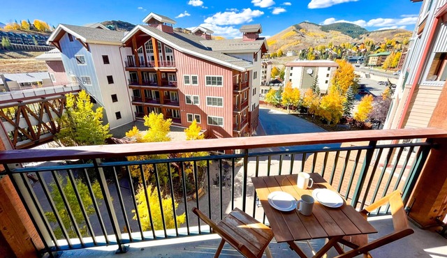 Retreat in the Heart of Mt Crested Butte! Skin-In/Out - Studio/Pool/Hot tub