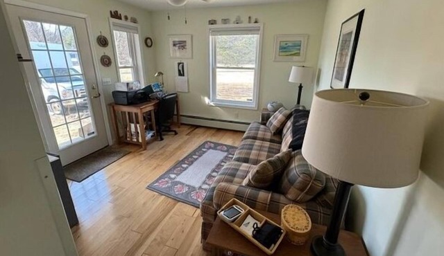 Retreat Near Saratoga – Perfect for Track Season!