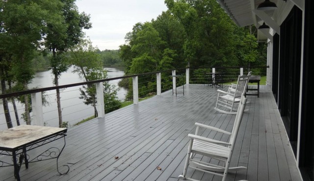 Retreat on 37-Acre Lake; Lodge + Home Sleeps 12; Hunt, Fish & Explore