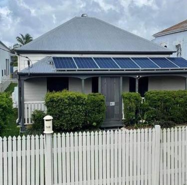 Retreat on Murray - Pool, Playground, Huge Deck!