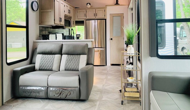 Retreat on Wheels: Kid-friendly Loft