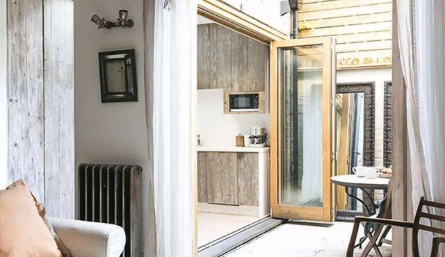 Retreat to a Stylish Flat in Chelsea