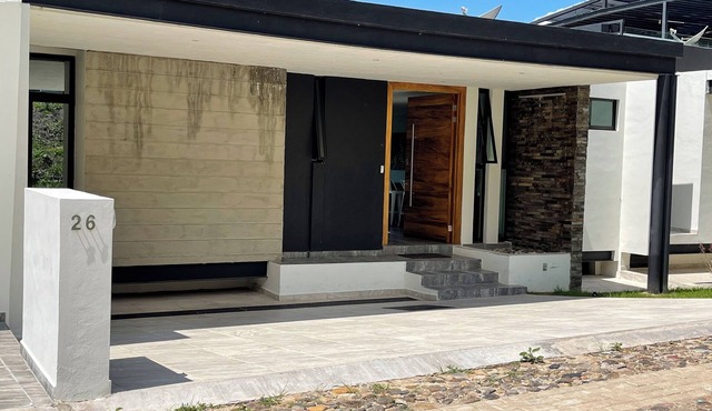Retreat to our family-friendly vacation home at Lake Chapala