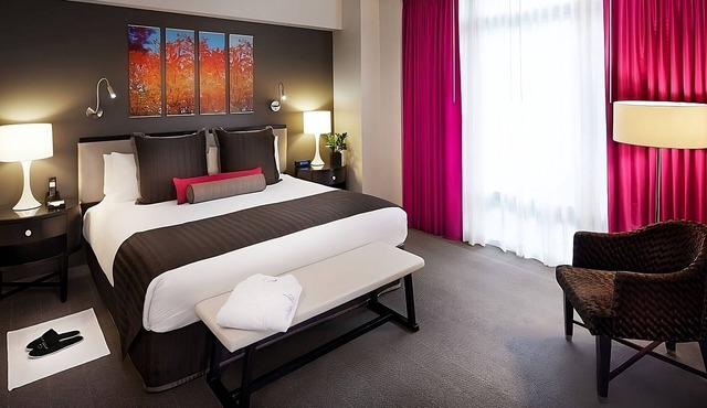 Retreat to Understated Elegance! 4 Family-friendly Units, Rooftop Pool