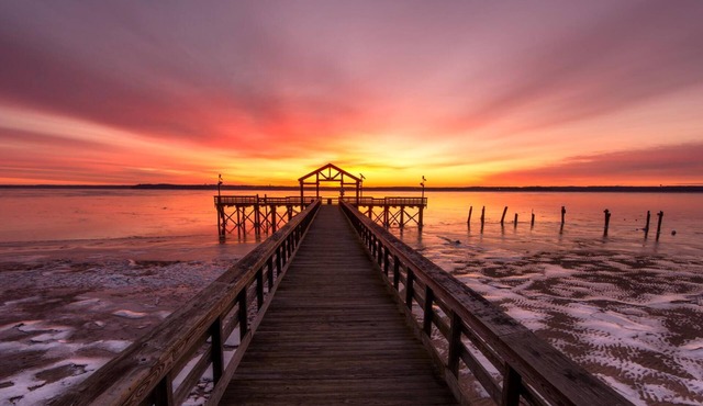 Retreat | Views | Free-Parking