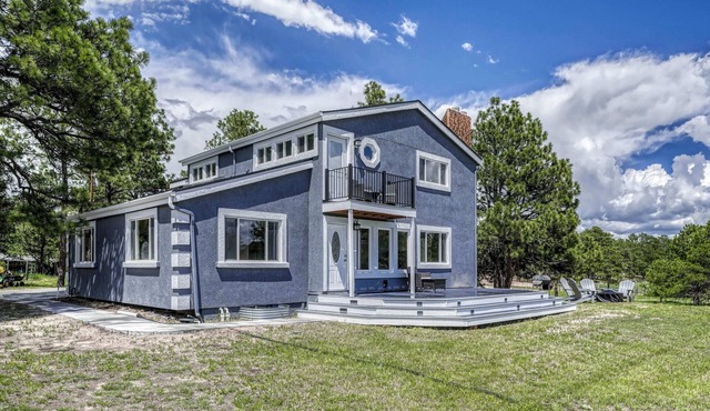 Retreat with Pikes Peak Views in Black Forest Colorado Springs