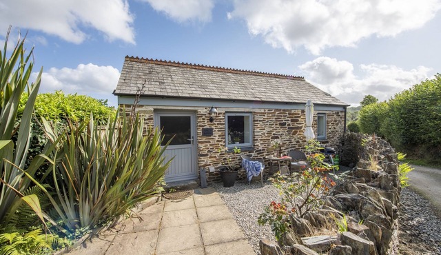 Retreat with the one you love to this rural, dog-friendly cottage. Spice Barn exudes luxury, whilst