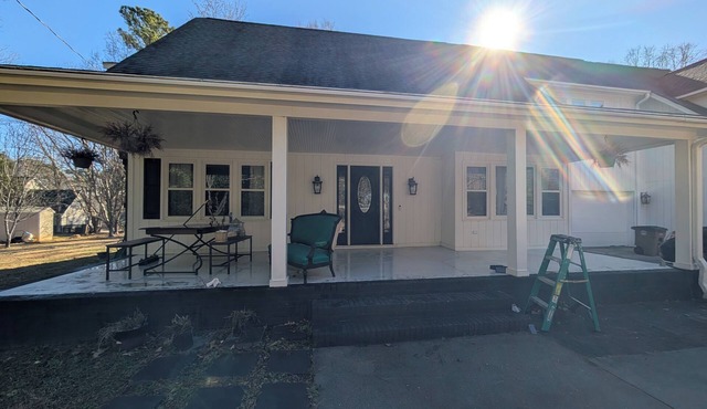 Retreat within walking distance of Downtown Wake Forest and nature trails