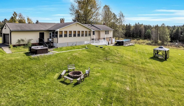 Retreats, 24 Acres, Reunions, Swim Spa, Game Rooms