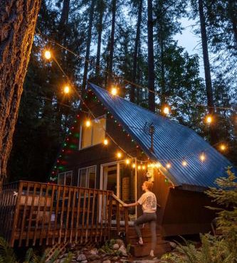Retro A-Frame Cabin - Hot tub Firepit & Fireplace