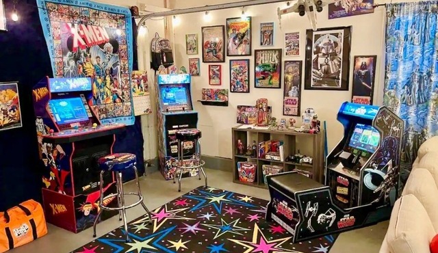 Retro Arcade Escape with Mario n Friends