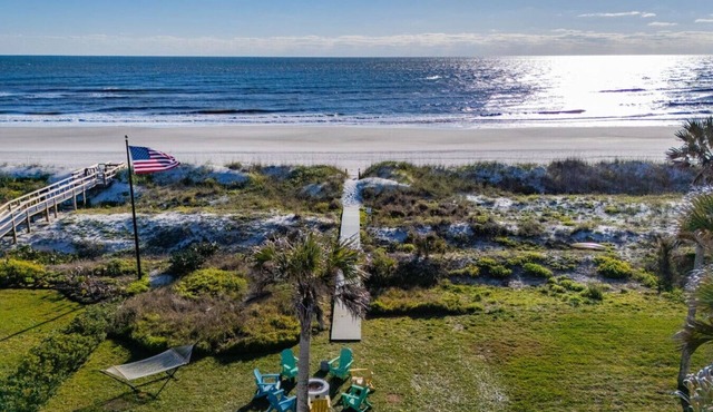 Retro Beachfront Bliss