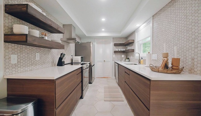 Retro Charm and Modern Comfort in Fishers