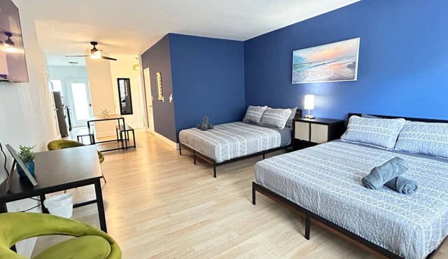 Retro Charm Apartment in South Beach