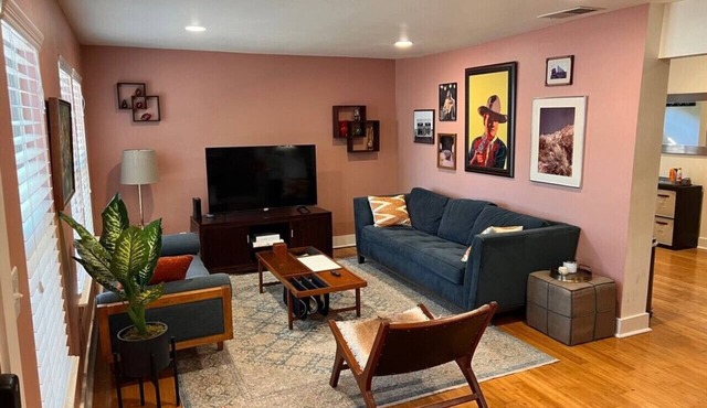 Retro Cowboy Villa in the Heart of Austin