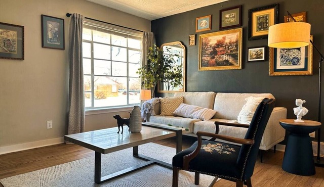 Retro design house nears the Zoonn