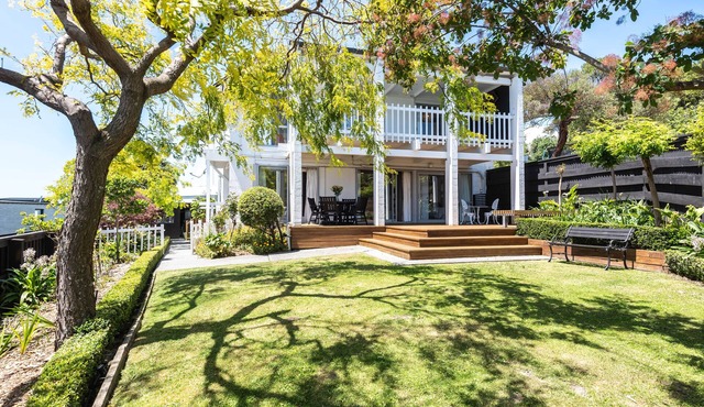 Retro living - with an edge