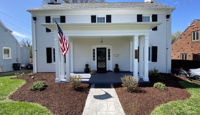 Retro Modern Restored 1930's-Home Near Downtown Lynchburg & LU