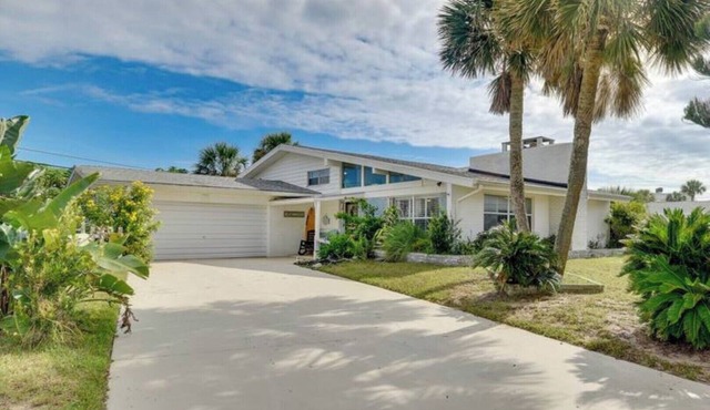 Retro Ormond Beach Home w/Pool 3BR-Walk to Ocean!