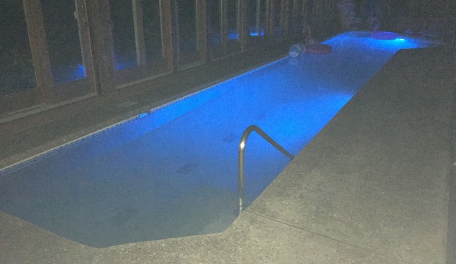 Retro Ranch With Private Indoor Pool & Sauna St Louis, MO