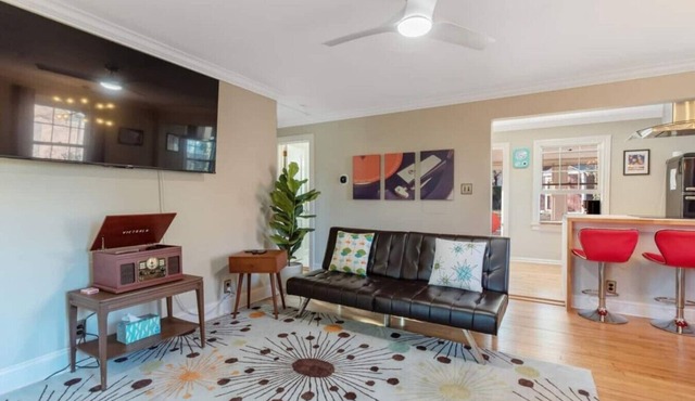 Retro Retreat | 2BR + King Bed, Porch & Fire Pit