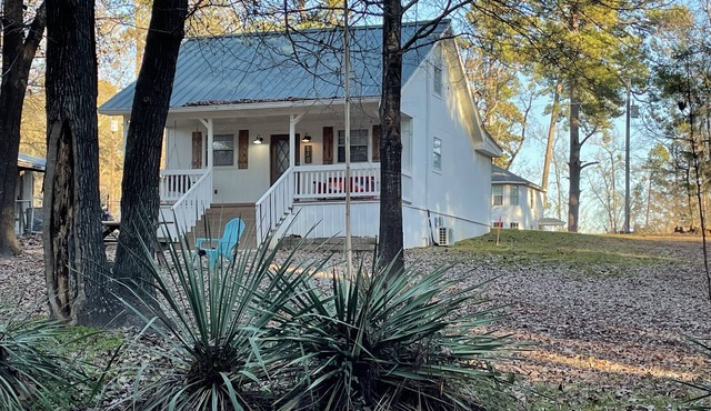 Retro Retreat at Lake of the Pines