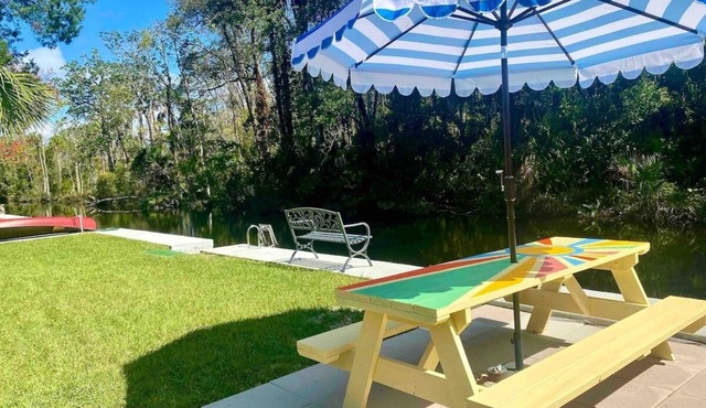 Retro Retreat-Waterfront,Kayaks,Boatslip,bikes,grill