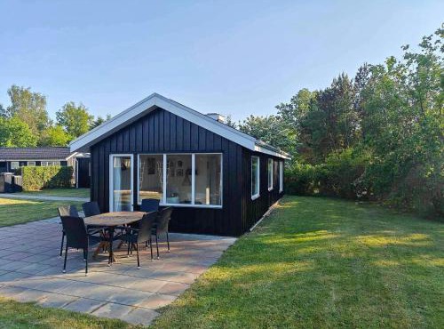 Retro Sommerhus Med Fjordudsigt