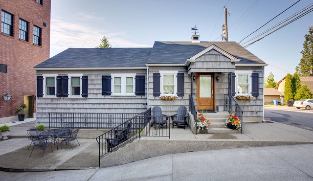 Retro-Style Home in Ruston: Walkable Location!