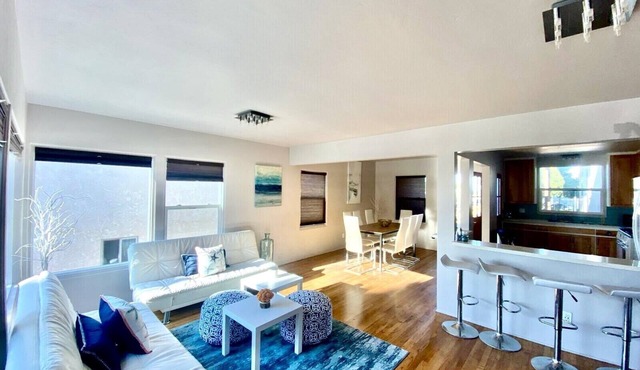 RetroMod with Ocean Beach Views 3Bedroom Great Patio and Backyard sleeps 12