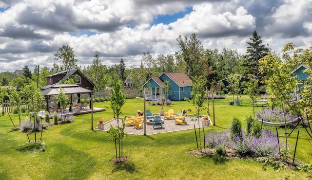Reunion Cottages, 5 minutes walking to beach entrance & Stanhope Golf Course.