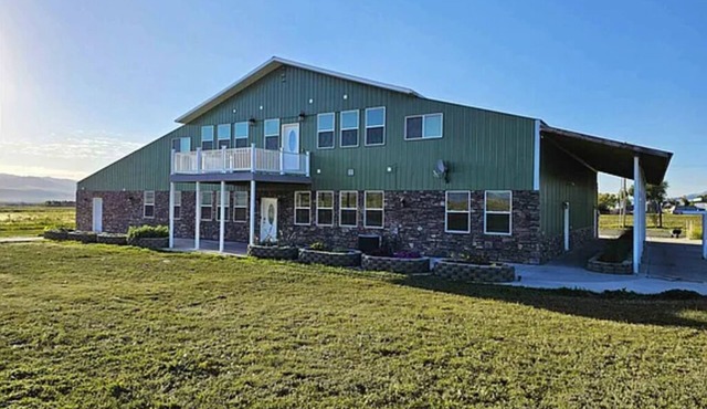 Reunion destination near Lava Hot Springs, many AMENITIES!