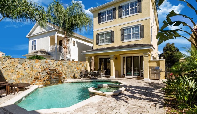Reunion Disney Villa, Luxury Villa in a gated community, minutes away from WDW.