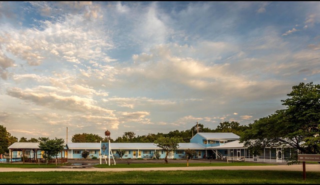 REUNION HALL WITH LODGING NEAR SILVER DOLLAR CITY!