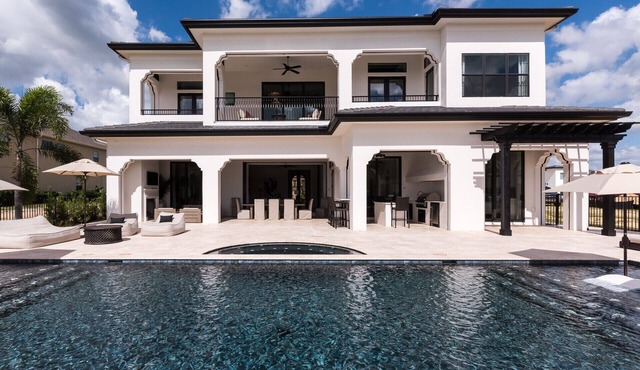 Reunion Resort Premier Waterfront Theme Estate Home - Luxury & Fun - 7 bedroom