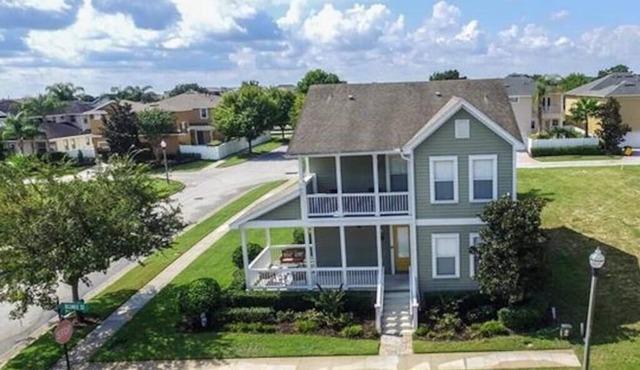 Reunion South facing pool home 3 bed/3.5 baths