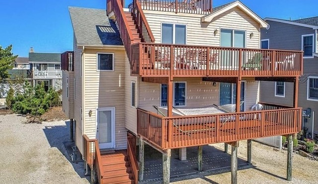 REVERSED LIVING WITH WATER VIEWS!