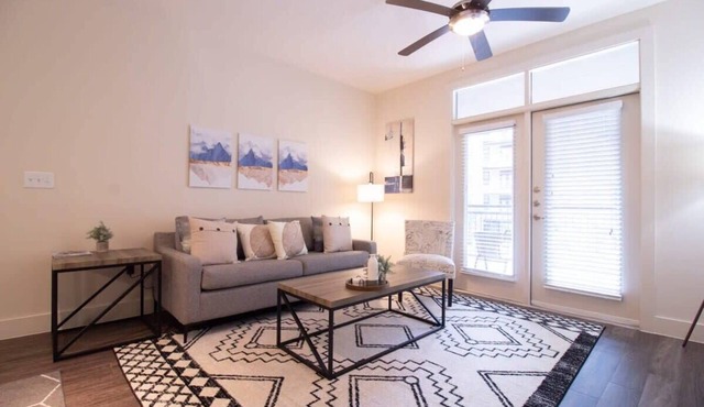Revive Tanglewood | Stunning 2BR in Uptown Houston