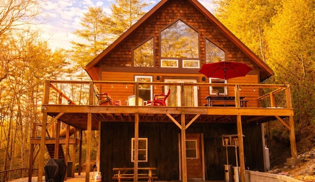 Revolt Cabin/Luxury Mountain Retreat Near Hendersonville