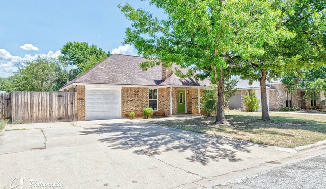 Rex Ranch is a comfortable conveniently located 3 bedroom 2 bath home.