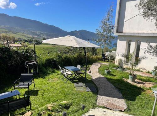 Rez de villa golfe de lava