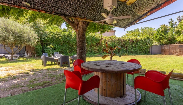 'Rez De Villa' with Private Terrace and Wi-Fi