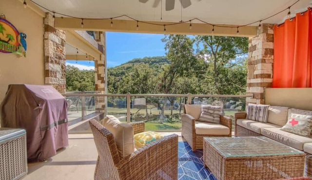 RG 211 Guadalupe River Oasis
