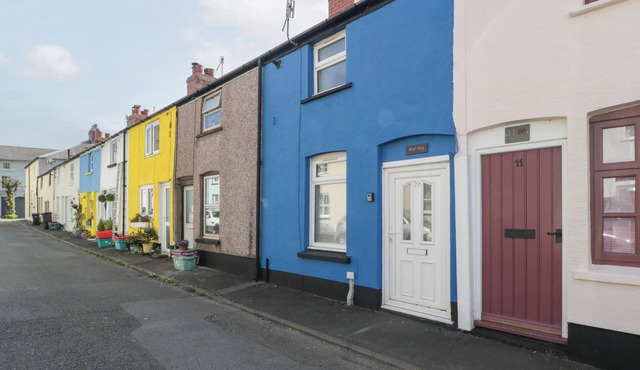 RHIF DEG, pet friendly, with open fire in Brecon