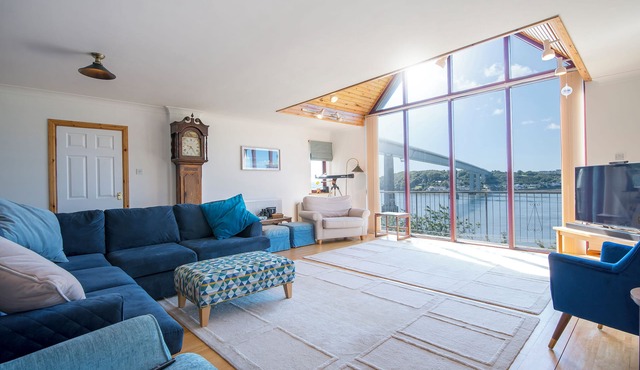 Rhyd y Groes, Holiday Cottage Burton, Sleeps 10, 5 bedrooms, bathrooms