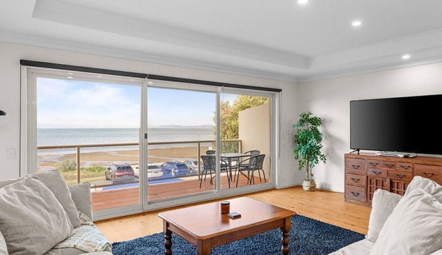 Rhyll Seaside Penthouse