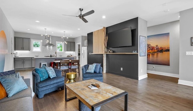 Rhythm & View: 4BR Townhome | Sleeps 12 | Attached 2-Car Garage | 2 Balconies