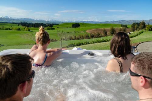 Ribbonwood Country House