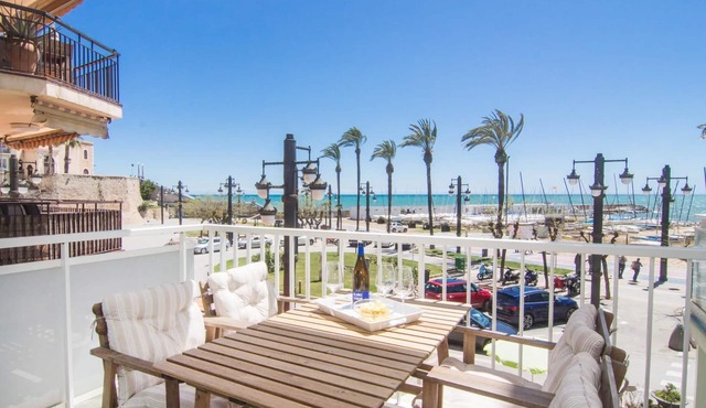 RIBERA SOL BY BLAUSITGES Beach front property with stunning sea views in Sitges.
